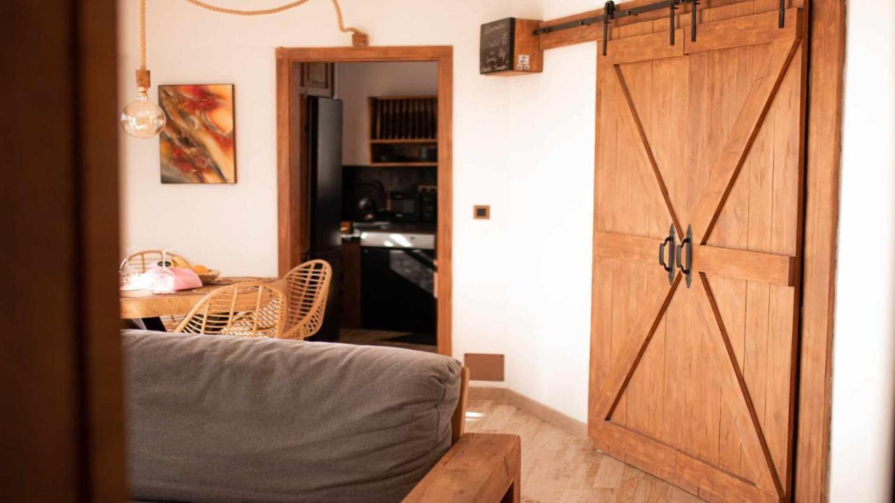 Bungalow Allende Famara Con Piscina Privada Y Ac מראה חיצוני תמונה