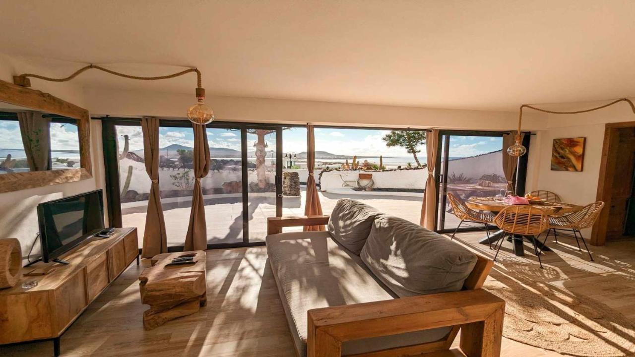 Bungalow Allende Famara Con Piscina Privada Y Ac מראה חיצוני תמונה